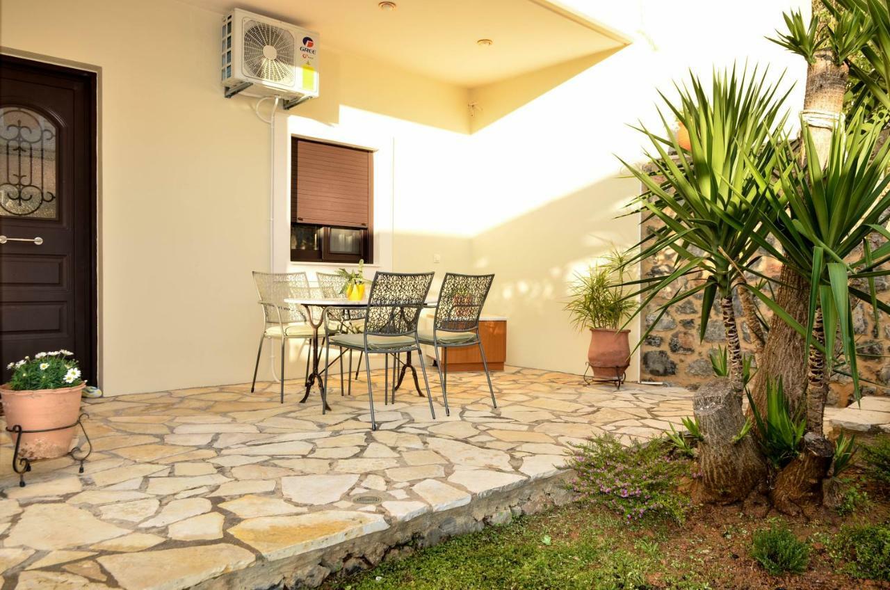 칼라마타 Sunrays Housing 아파트 외부 사진